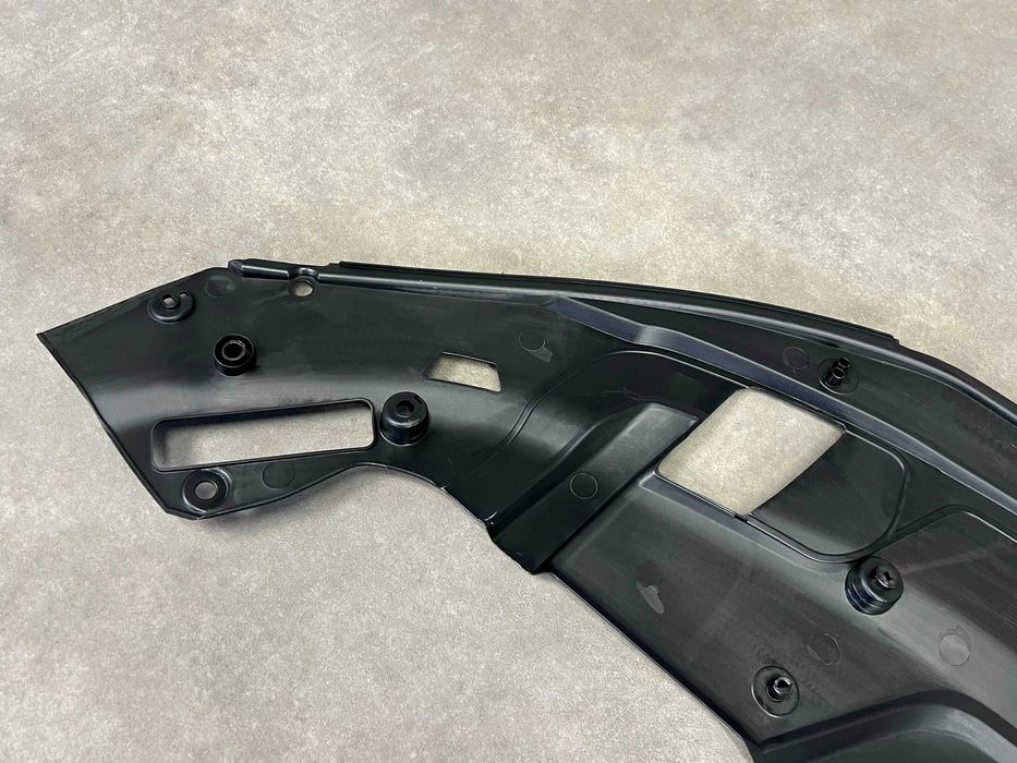 Накладка передньої панелі - BMW 7 ( G11 / G12 ) 51767384707