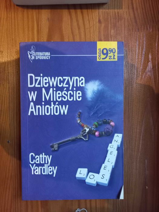 dziewczyna w mieście aniołów