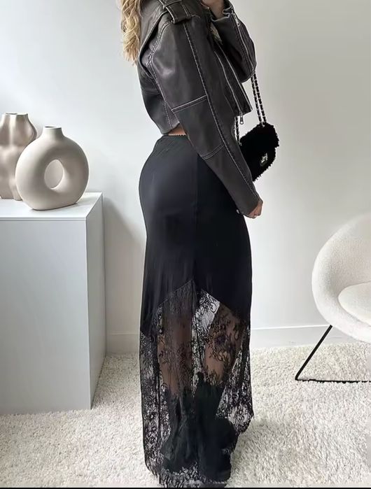 Шовкова чорна спіднция з мереживом