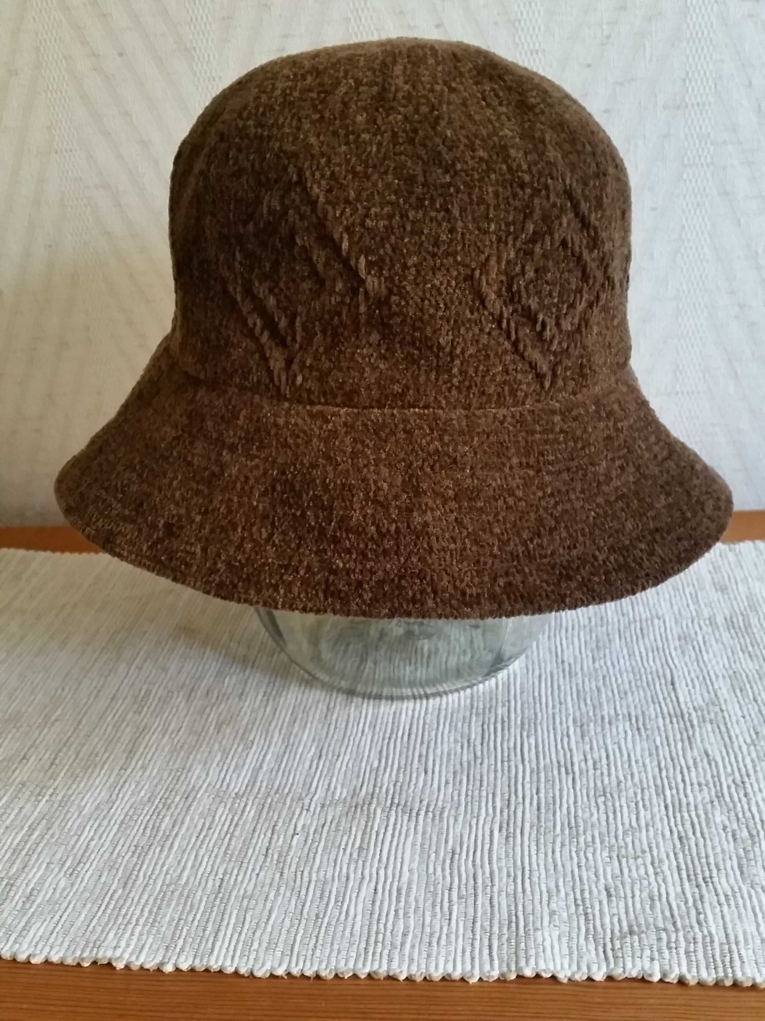 Elegancki kapelusz brązowy