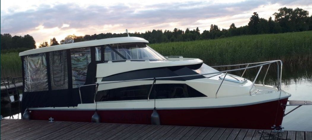 Czarter bez patentu Jacht Calipso 23 Hausboat czarter Mazury