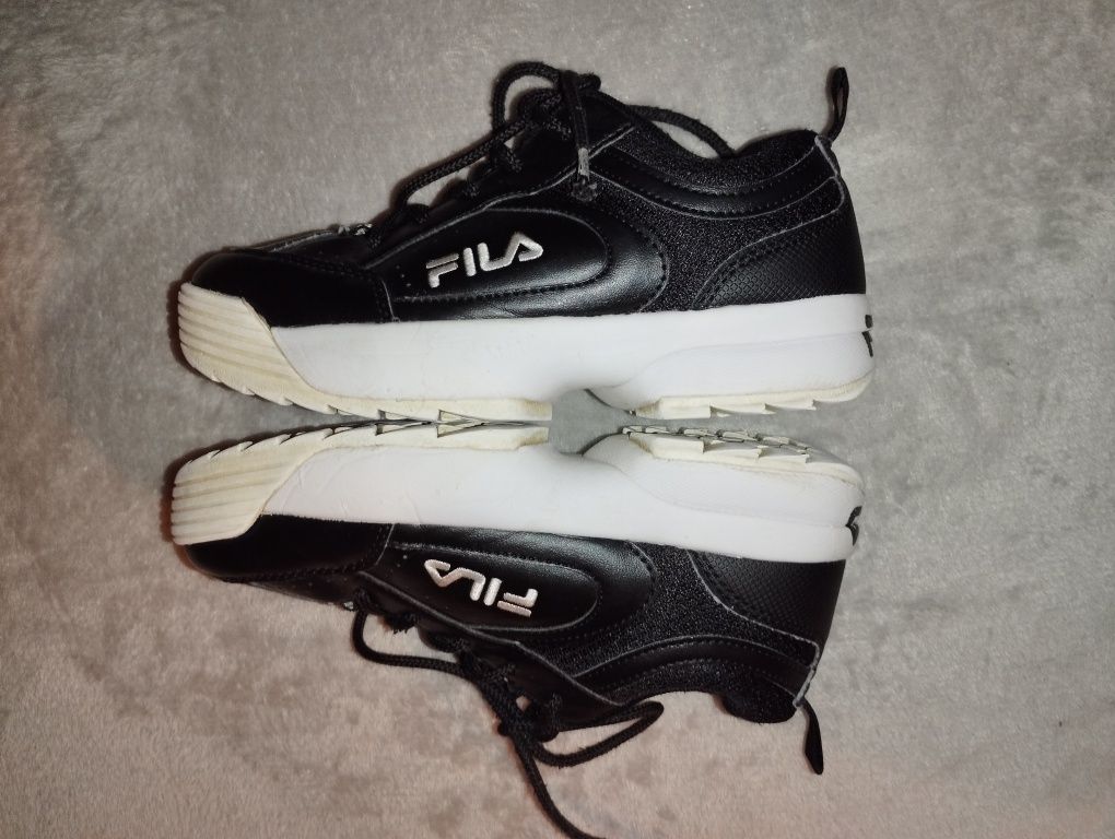 Fila disruptor czarne sneakersy dziewczęce 33 22 cm