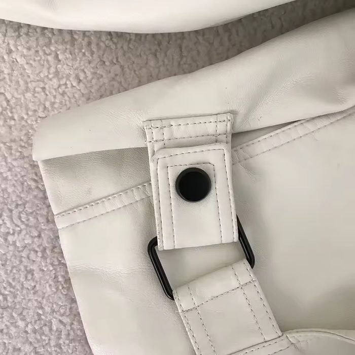 Куртка косуха еко кожа еко шкіра молочна біла стильна