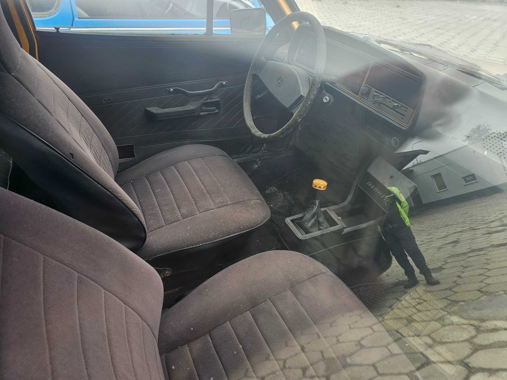 VW Passat Coupe do remontu