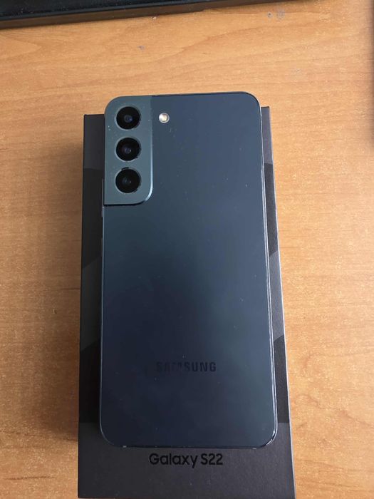 Smartfon SAMSUNG Galaxy S24