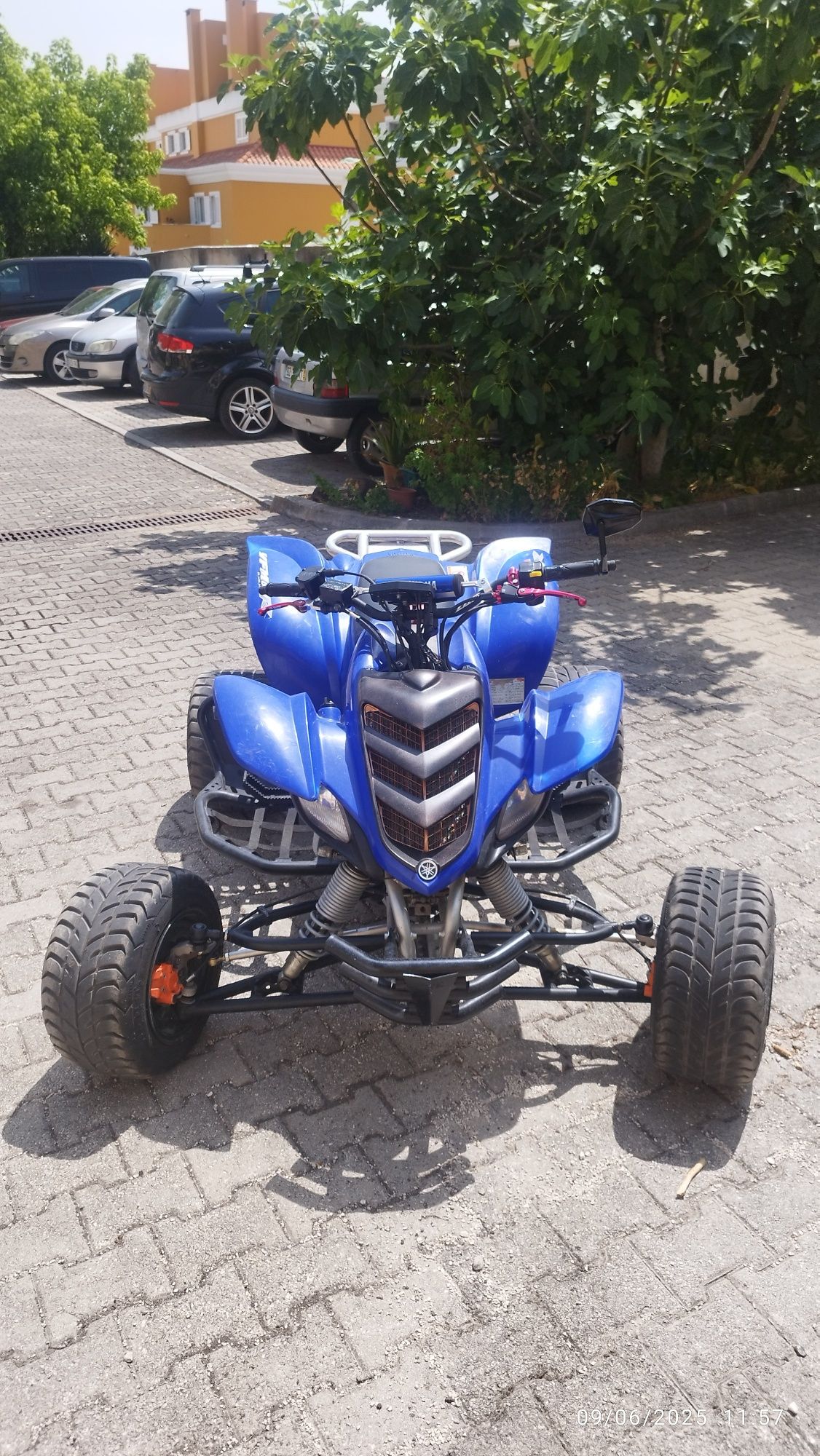 Yamaha raptor 660R