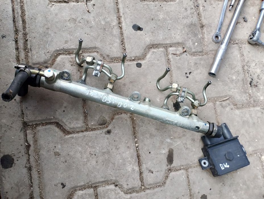 Listwa wtryskowa paliwowa BMW E46 2.0d 150