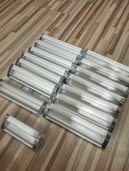 Uchwyt wpuszczany do mebli kuchennych