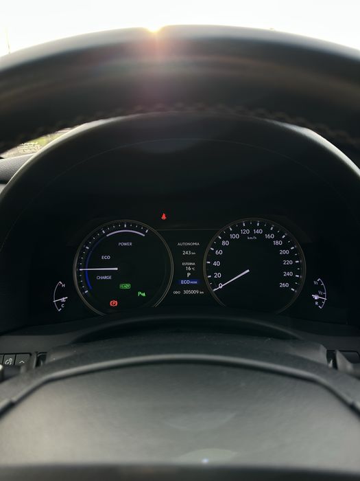 Lexus GS 300h Executive - Luxo e Fiabilidade Japonesa