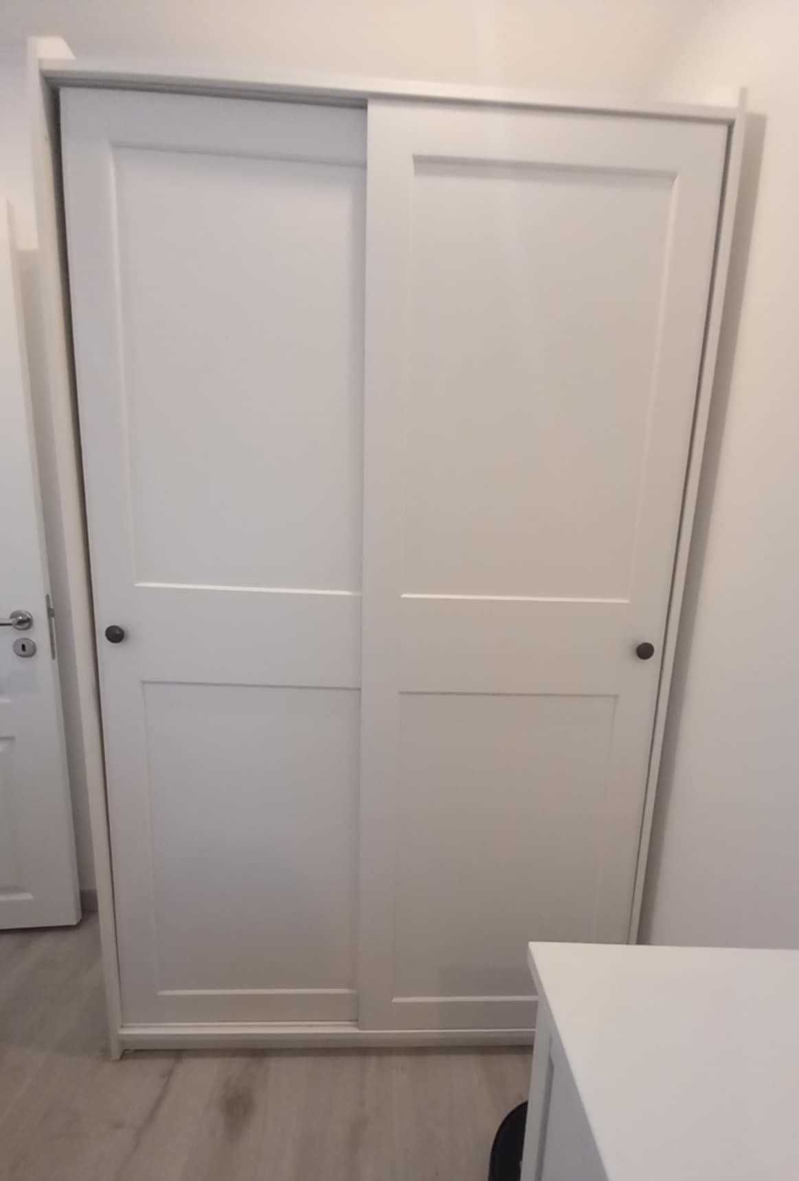 Roupeiro Ikea Hauga