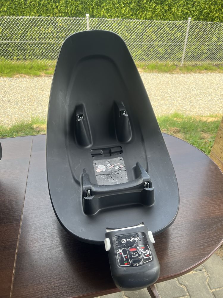 Fotelik z baza Cybex Aton M i-Size plus adaptery do wózka