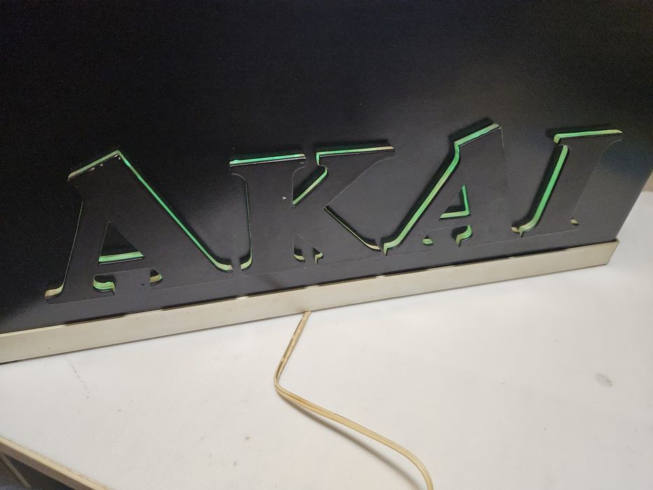 Akai świecący napis rękodzieło