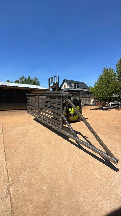 Bramy, przęsła, ogrodzenia, barierki oraz inne konstrukcje stalowe