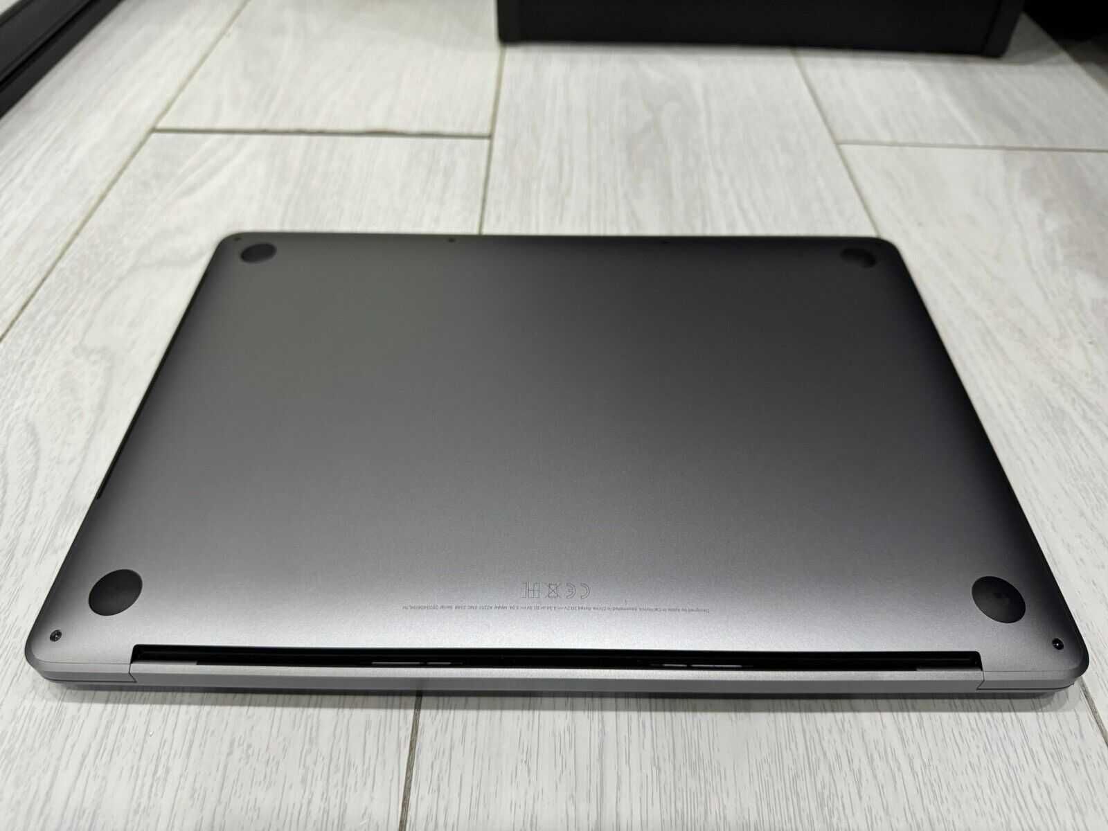 MacBook Pro 13 2020 M1 16GB RAM 256GB SSD 93 ц. Гарантія