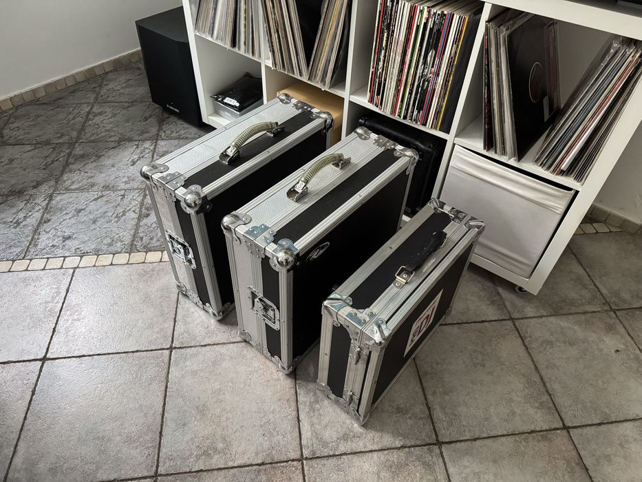 Кейси для програвачей вінілу та мікшеру