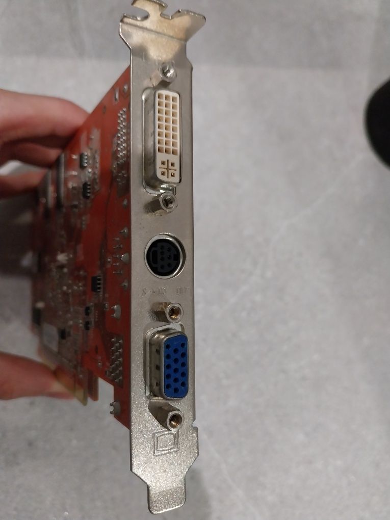 Ati radeon x550 256mb ddr