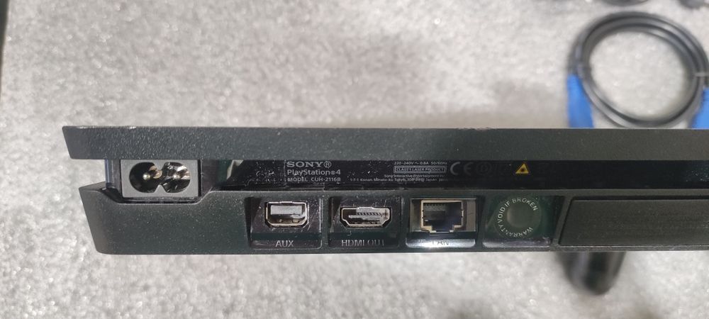 PlayStation 4 Slim CUH-2116B - 1000GB na Versão 11.0