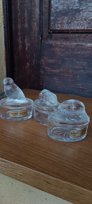 Vendo varias peças .
Peçam preços.
Obrigado