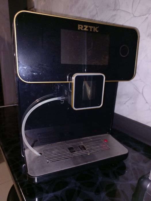 Кофемашина RZTK touch Max