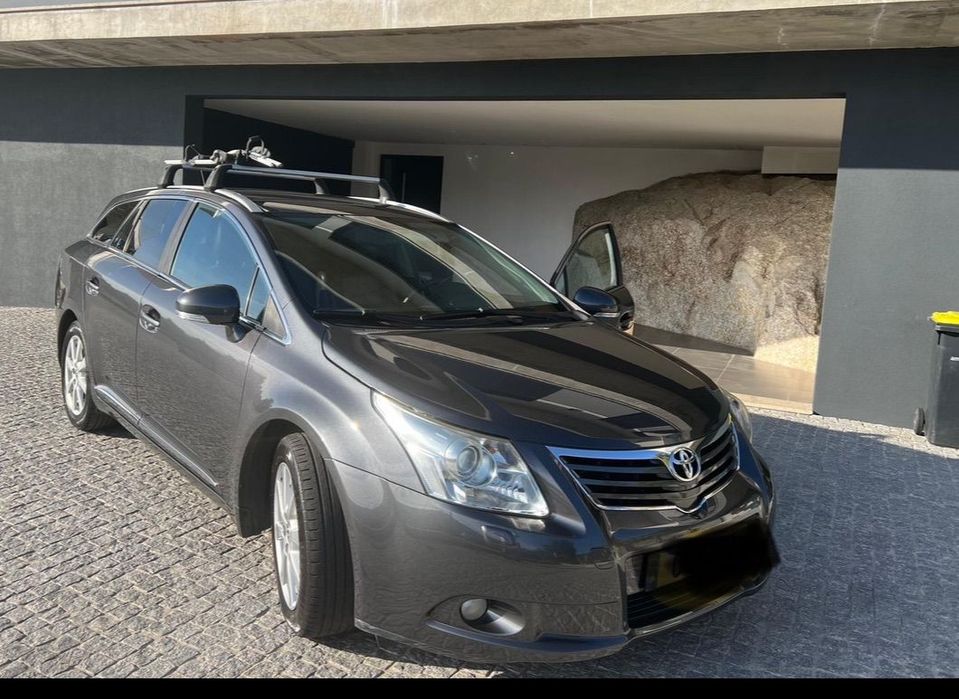 Toyota Avensis SW 2.0 D-4D Exclusive +Pele+GPS