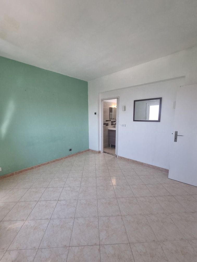 Apartamento T1 Monte Abraão