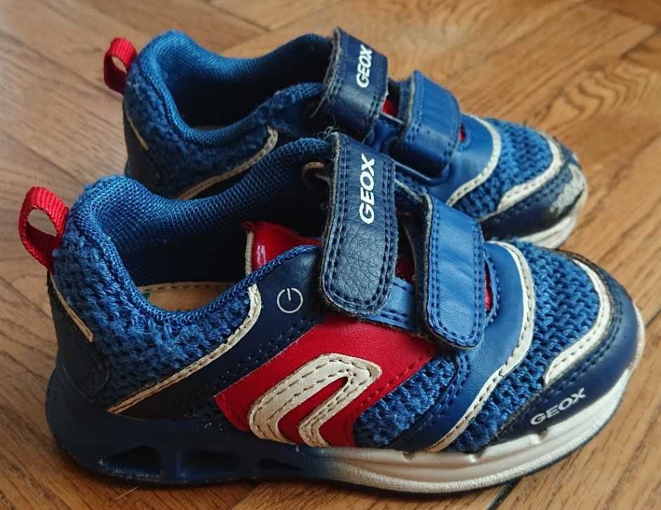 Buty chłopięce GEOX RESPIRA świecące rozmiar 23