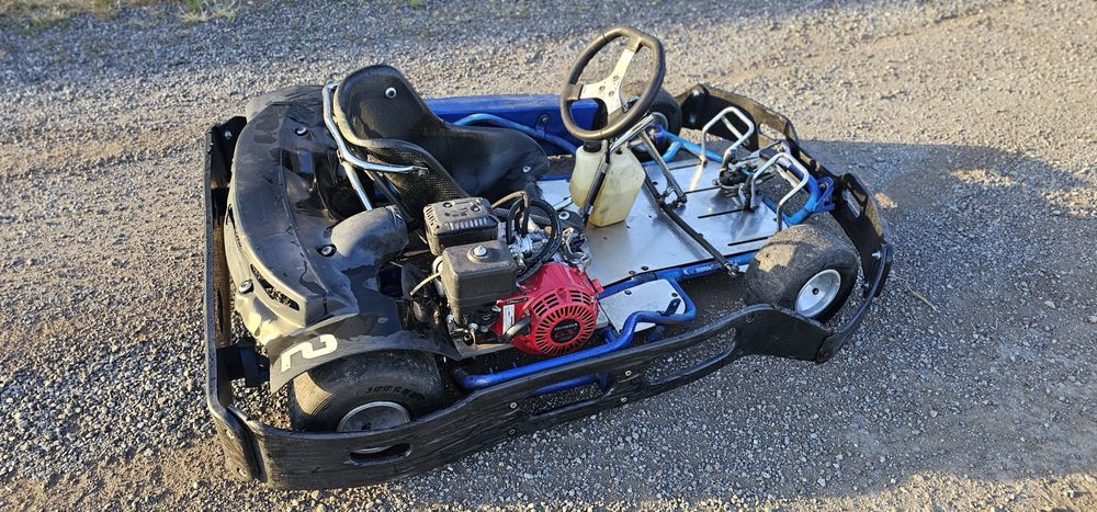 Gokart spalinowy silnik honda gx120cc
Silnik Hondy GX120cc
Siedzenie r