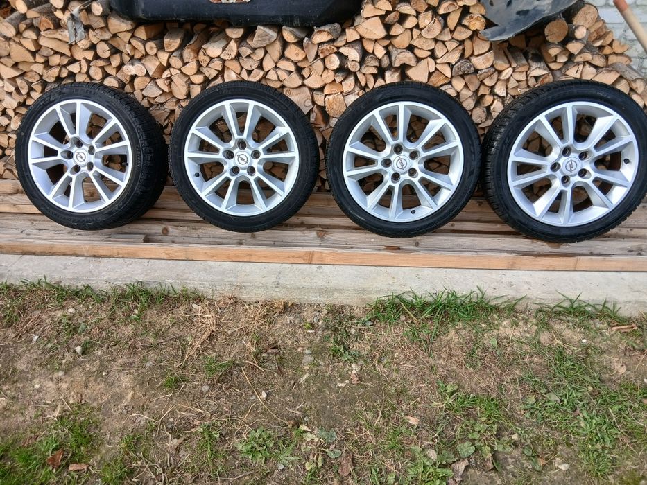 Диски литі R17 Opel Zafira B