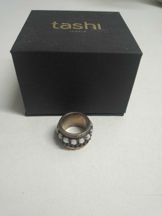 Anel "Tashi" tamanho 18