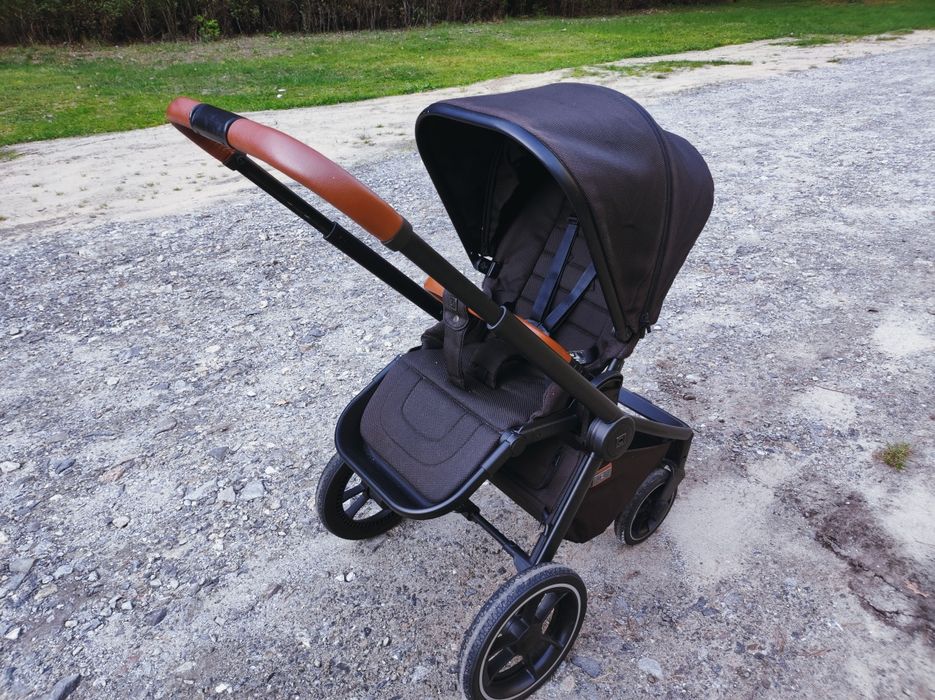 Wózek 3w1 "Moon Resea S Black" (spacerówka, gondola, fotelik do auta)