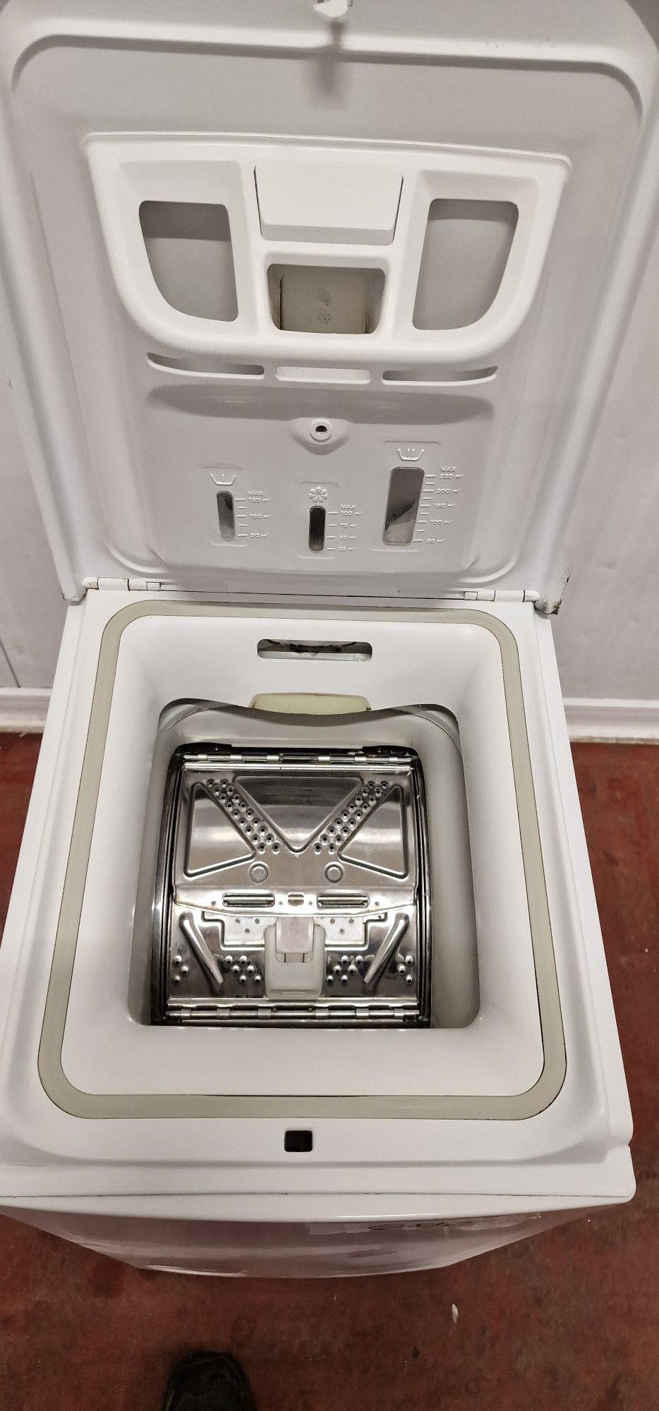 Pralka Whirlpool  6kg  1000 obrotów