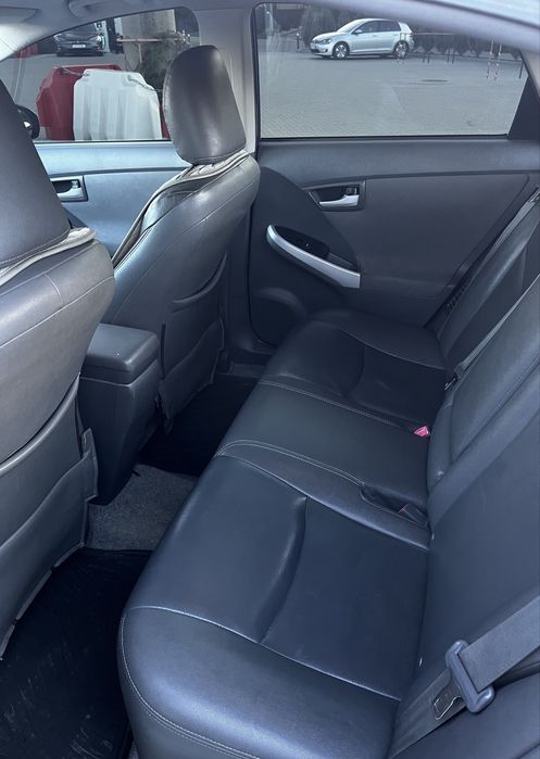 Toyota prius 1.8 гібрид