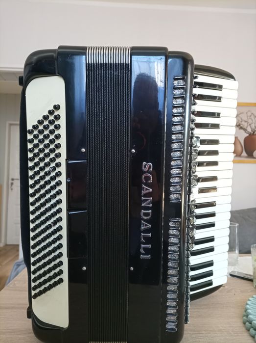 Akordeon Scandalli 120 basów