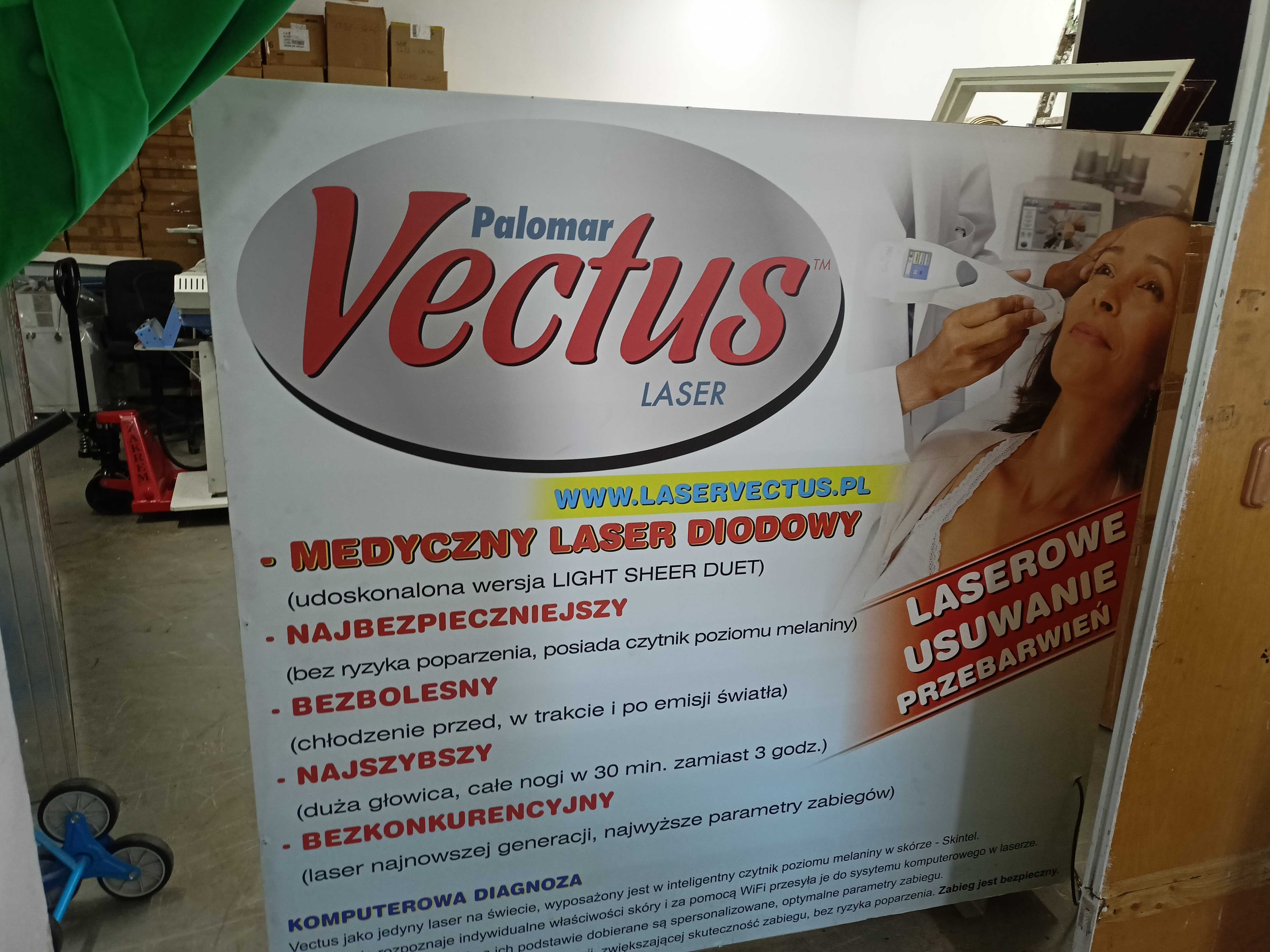 Kaseton reklamowy dwustronny zewnętrzny podświetlany XXL 168x157cm