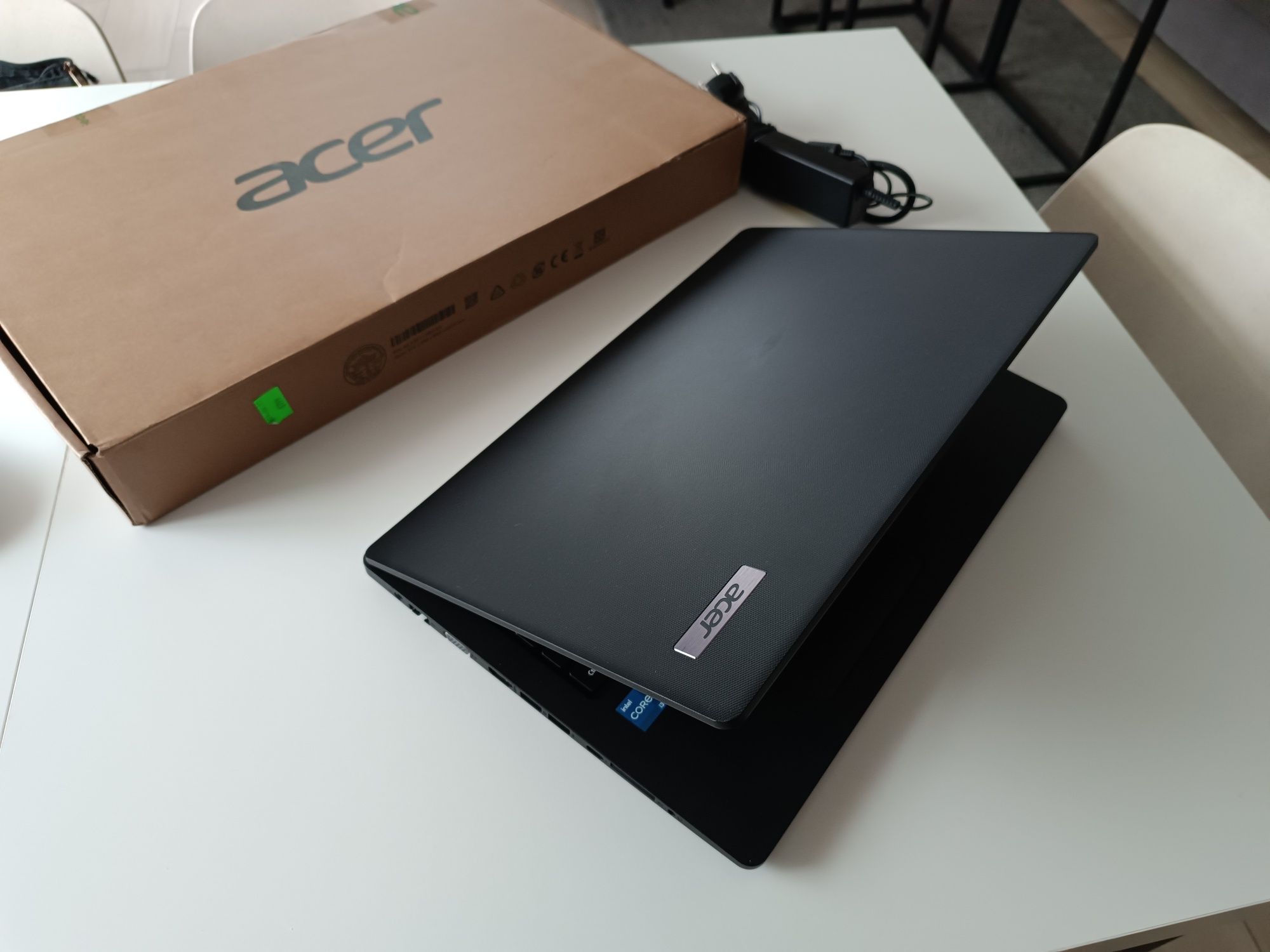 Laptop Acer Travel Mate P2