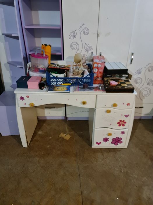 Стіл письмовий плюс ліжко