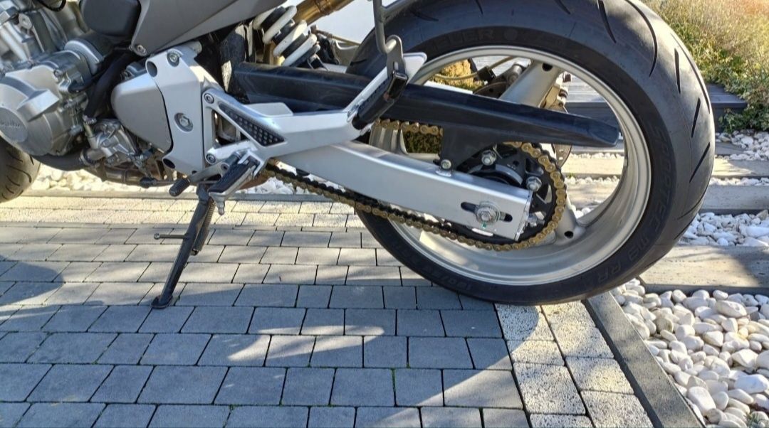 Honda hornet 600 '05 rok prosto z włoch bezwypadkowa faktura transport