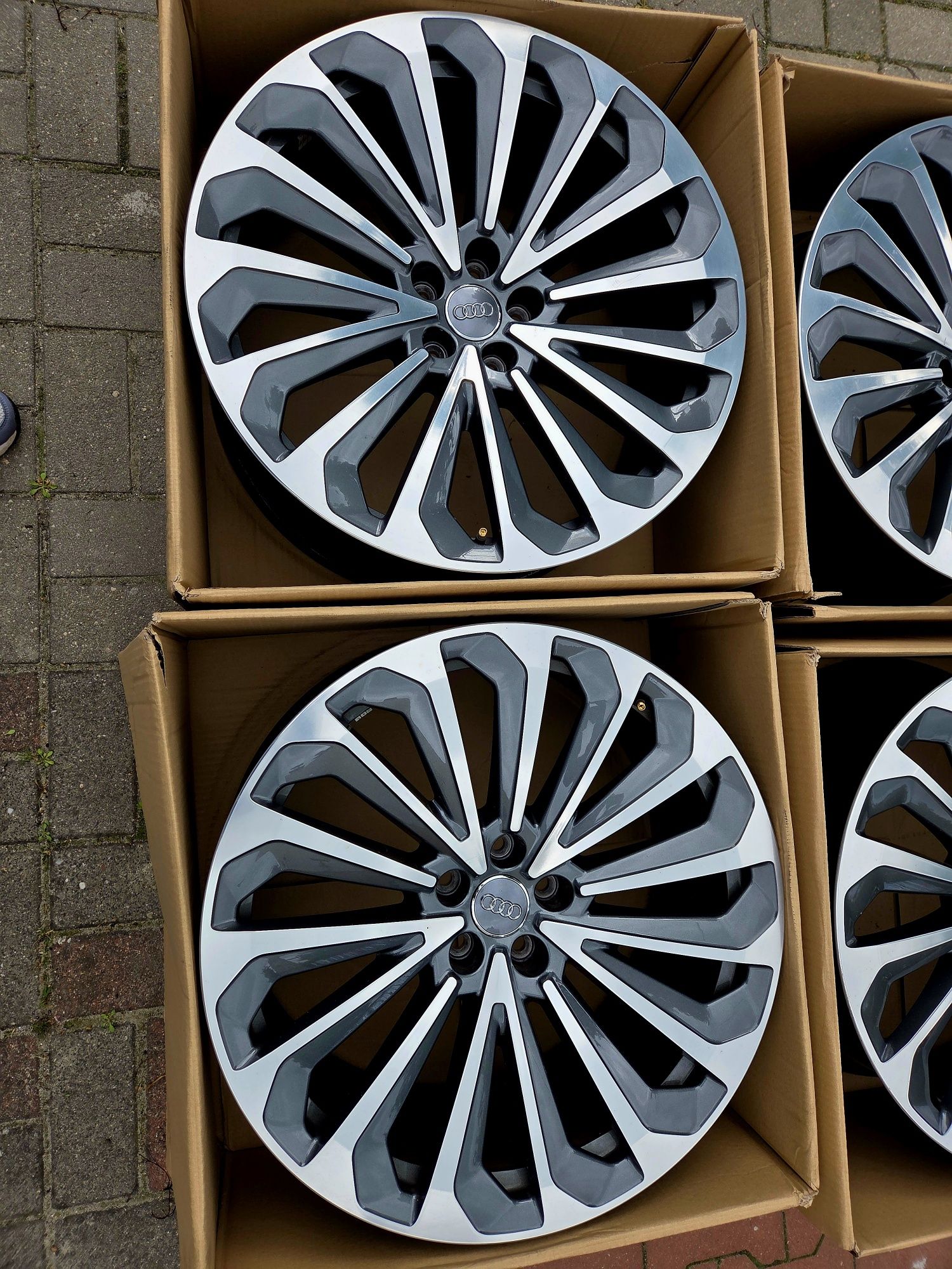 Oryginalne felgi Audi 21 Audi Etron , A6 A7 A8 Bicolor