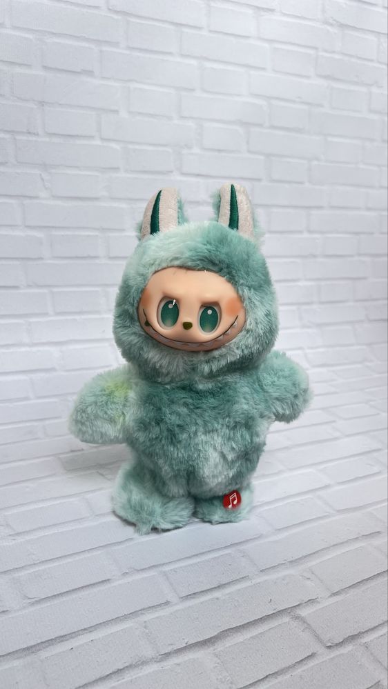 Labubu big into energy(ходять,10 пісень,повторюють звуки)