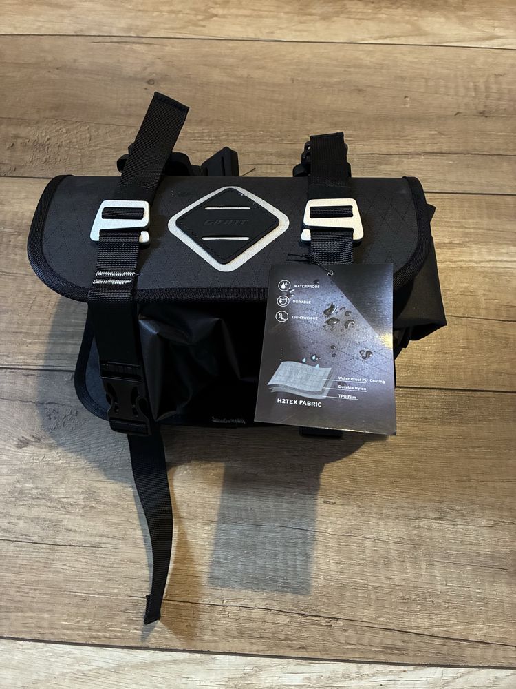 Torba na kierownicę Giant H2PRO L