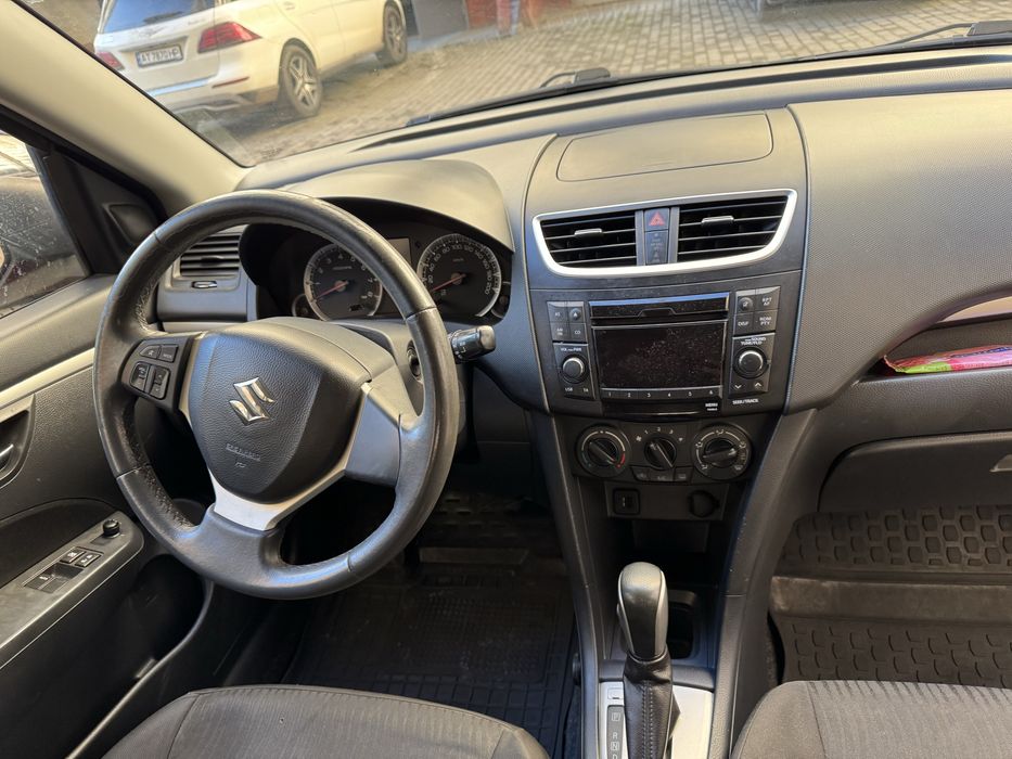 Suzuki Swift 2012 1.2 benzyn automat