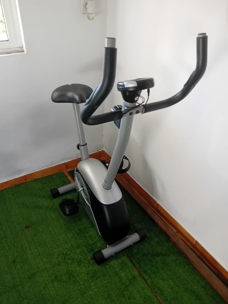 Bicicleta de ginasio