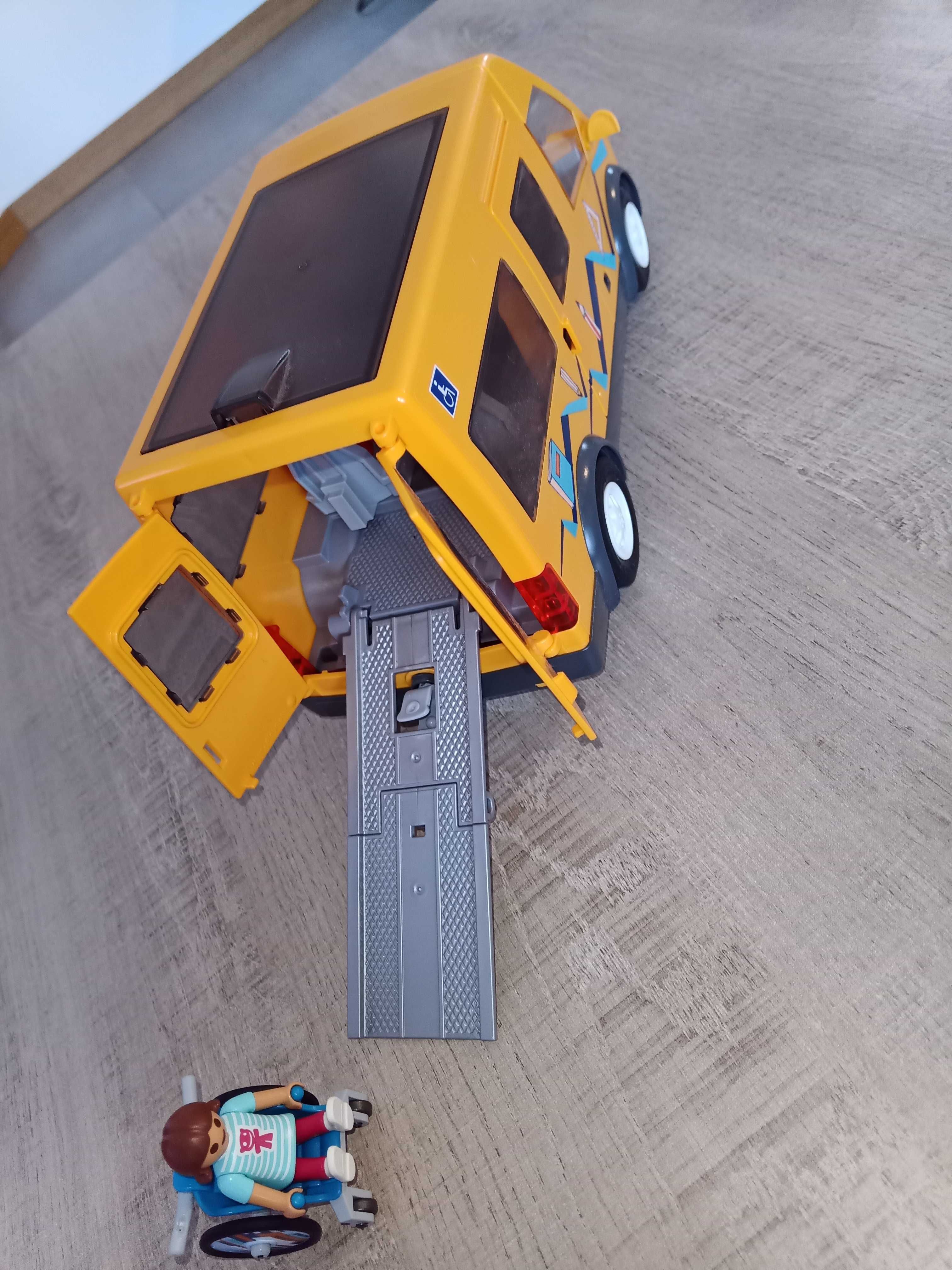 Autocarro escolar Playmobil