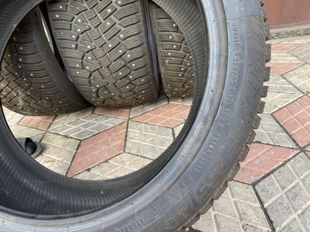 Резина зимняя континенталь 255/40 R 19