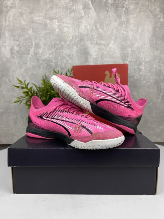 Buty piłkarskie halowe Puma Ultra Ultimate Court r. 42,5