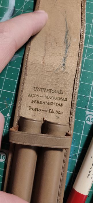 Estojo com 2 lápis (Vintage)