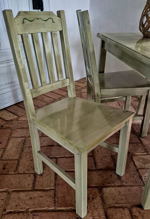 Piękny Stół drewniany