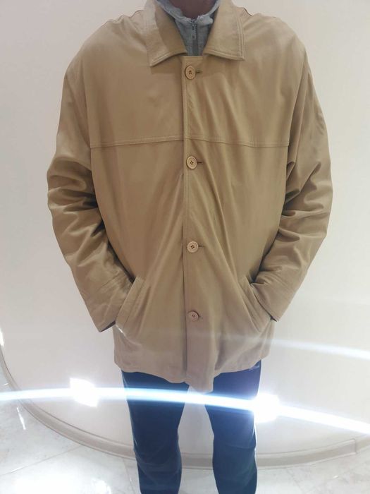 Продам Мужской Бежевый Кожаный Пиджак
1299 грн.