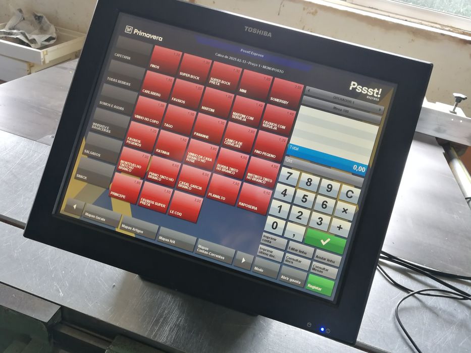 Máquina para dobradiças