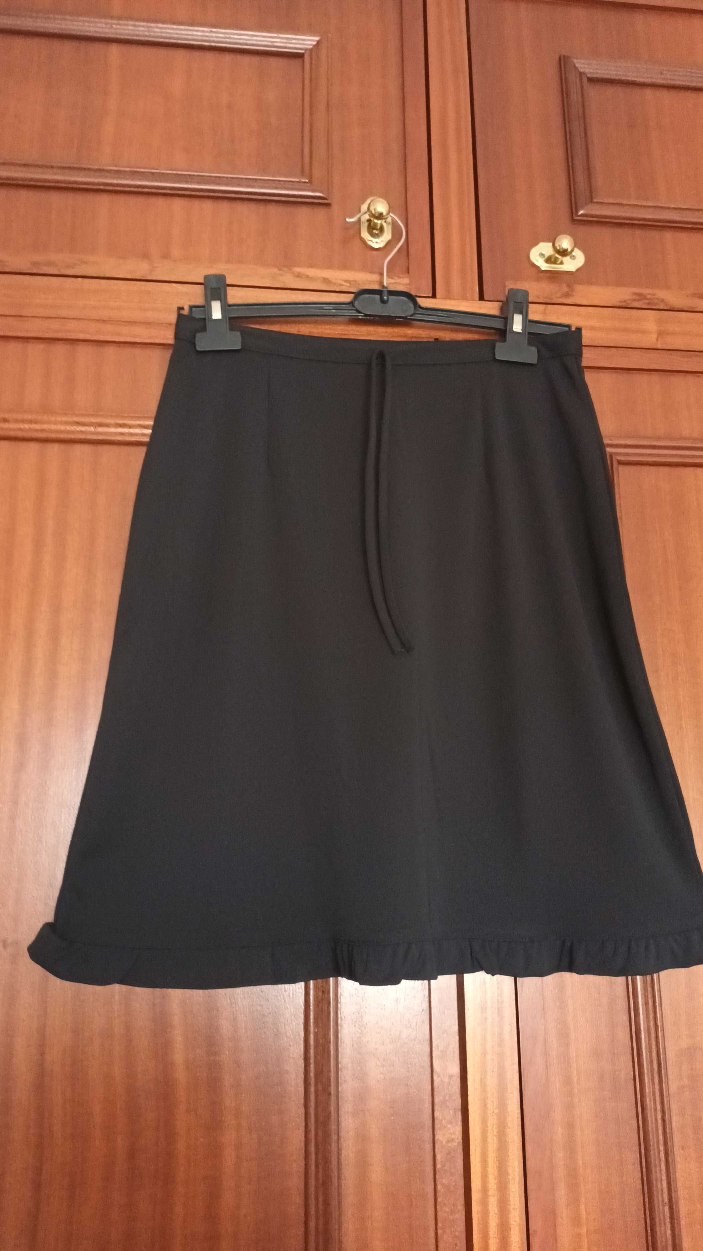Saia em  preto 3 Suisses